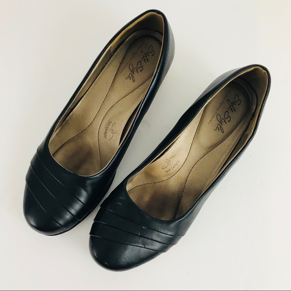 Soft Style by Hush Puppies Women's Easy To Pleats